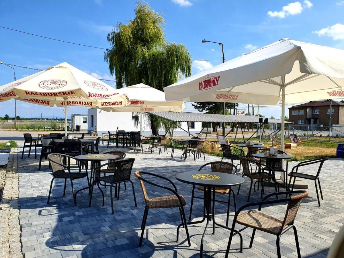 PRZYSTANEK ROSZKÓW -NOCLEGI i RESTAURACJA Exterior foto