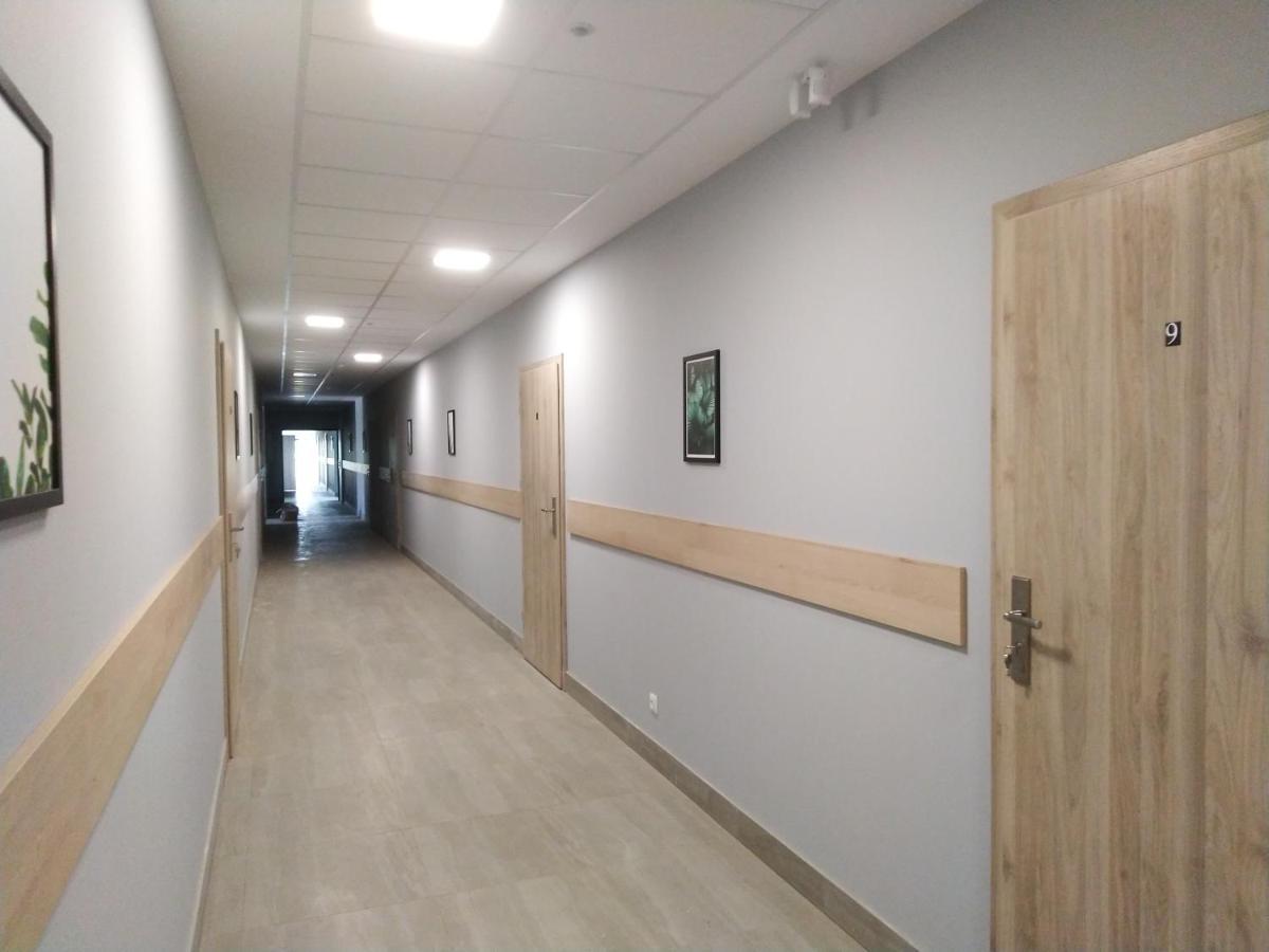 PRZYSTANEK ROSZKÓW -NOCLEGI i RESTAURACJA Exterior foto