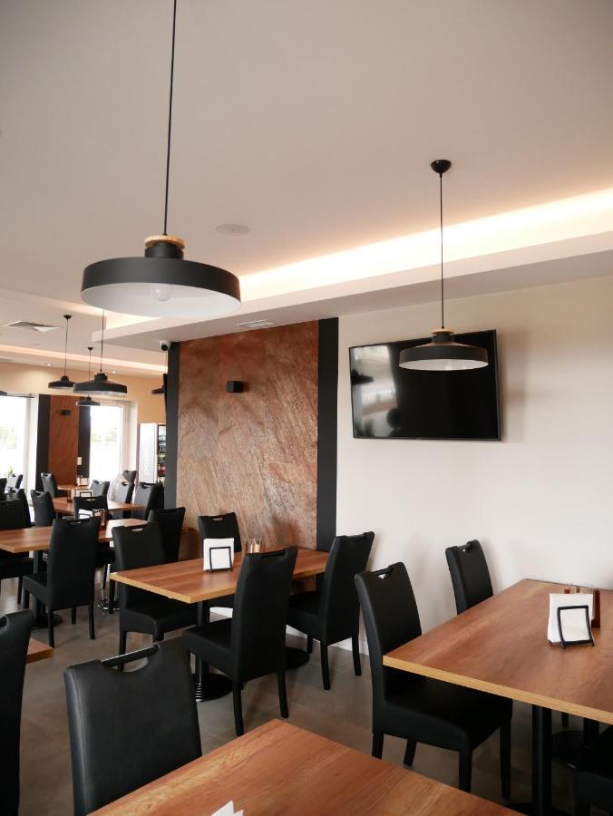 PRZYSTANEK ROSZKÓW -NOCLEGI i RESTAURACJA Exterior foto